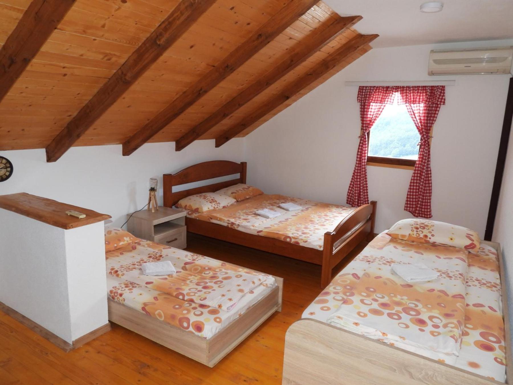 Etno Selo Zuric Villa โมจโคแวก ภายนอก รูปภาพ