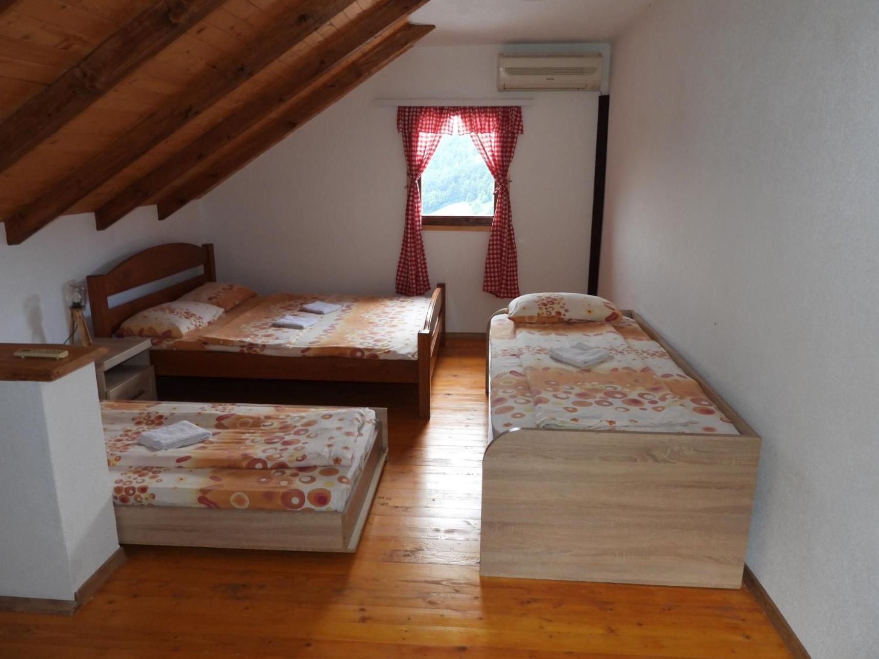 Etno Selo Zuric Villa โมจโคแวก ภายนอก รูปภาพ