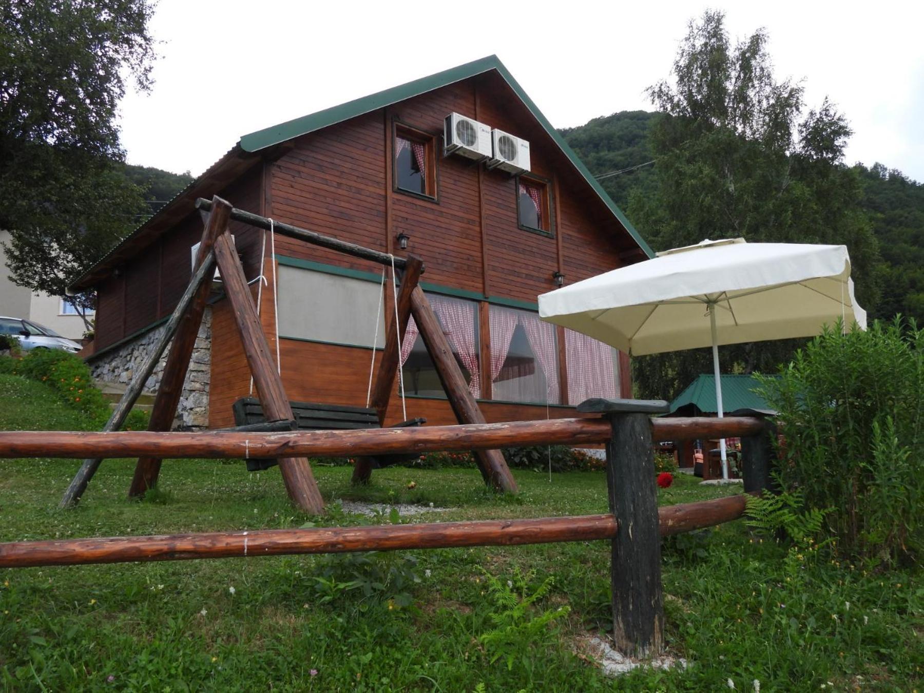 Etno Selo Zuric Villa โมจโคแวก ภายนอก รูปภาพ